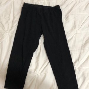 Black Capri Leggings 🖤